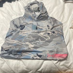 Nice UA Women’s fishing hoodie